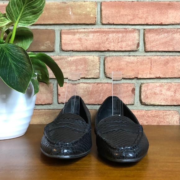 Marc Alpert Black Embossed Leather Loafer in Size 11 - Picture 2 of 11